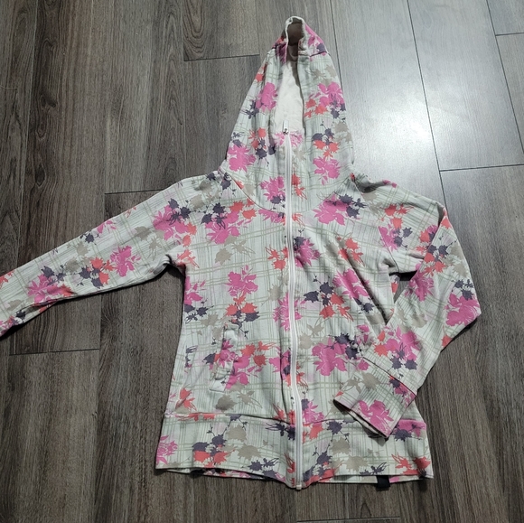 Bench Hoodie - Picture 2 of 4